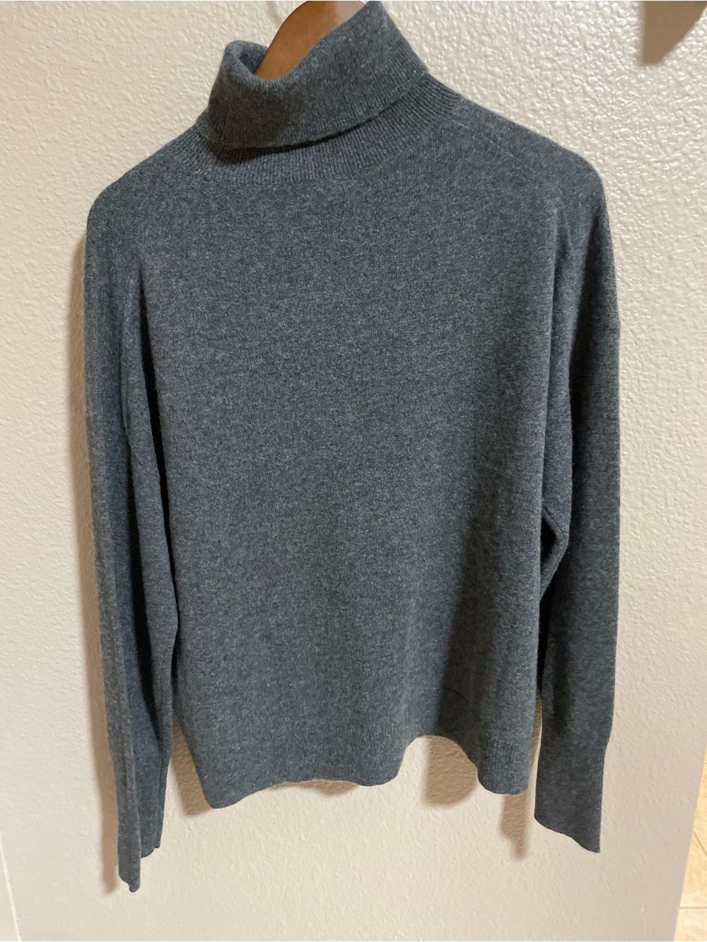 Women’s J. Crew Cashmere Charcoal Gray Turtleneck Sweater NWT XL